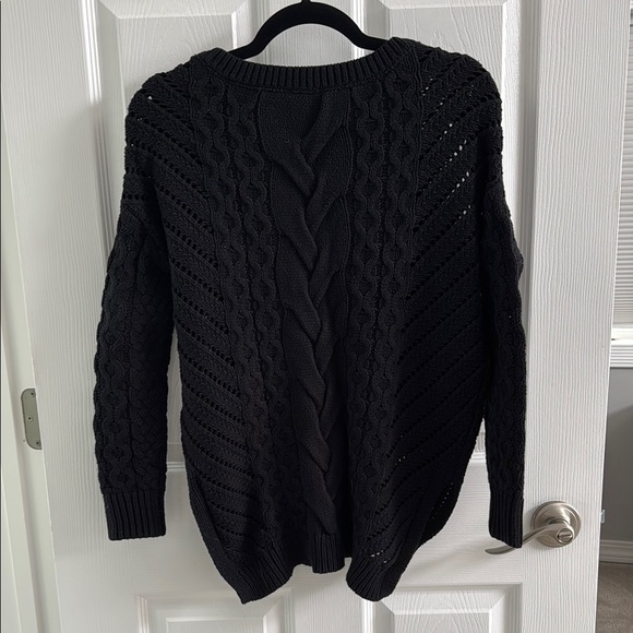 Express Black Crew Neck Sweater with Chunky Cable Knit Design - Picture 3 of 3
